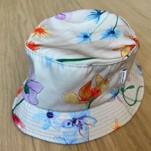 FLUER BUCKET HAT by BANKS JOURNAL